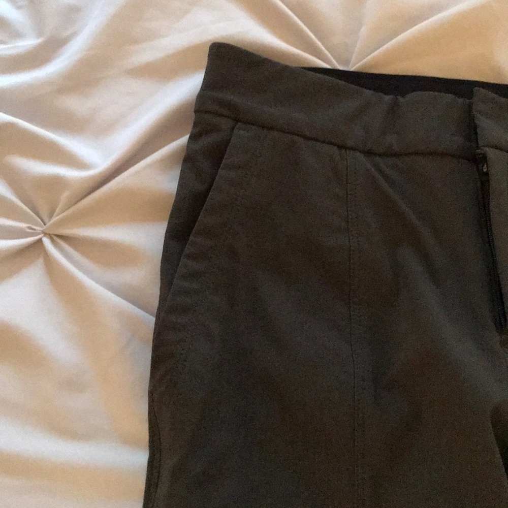 Athleta Hiking Pants Size 2 - Picture 5 of 8